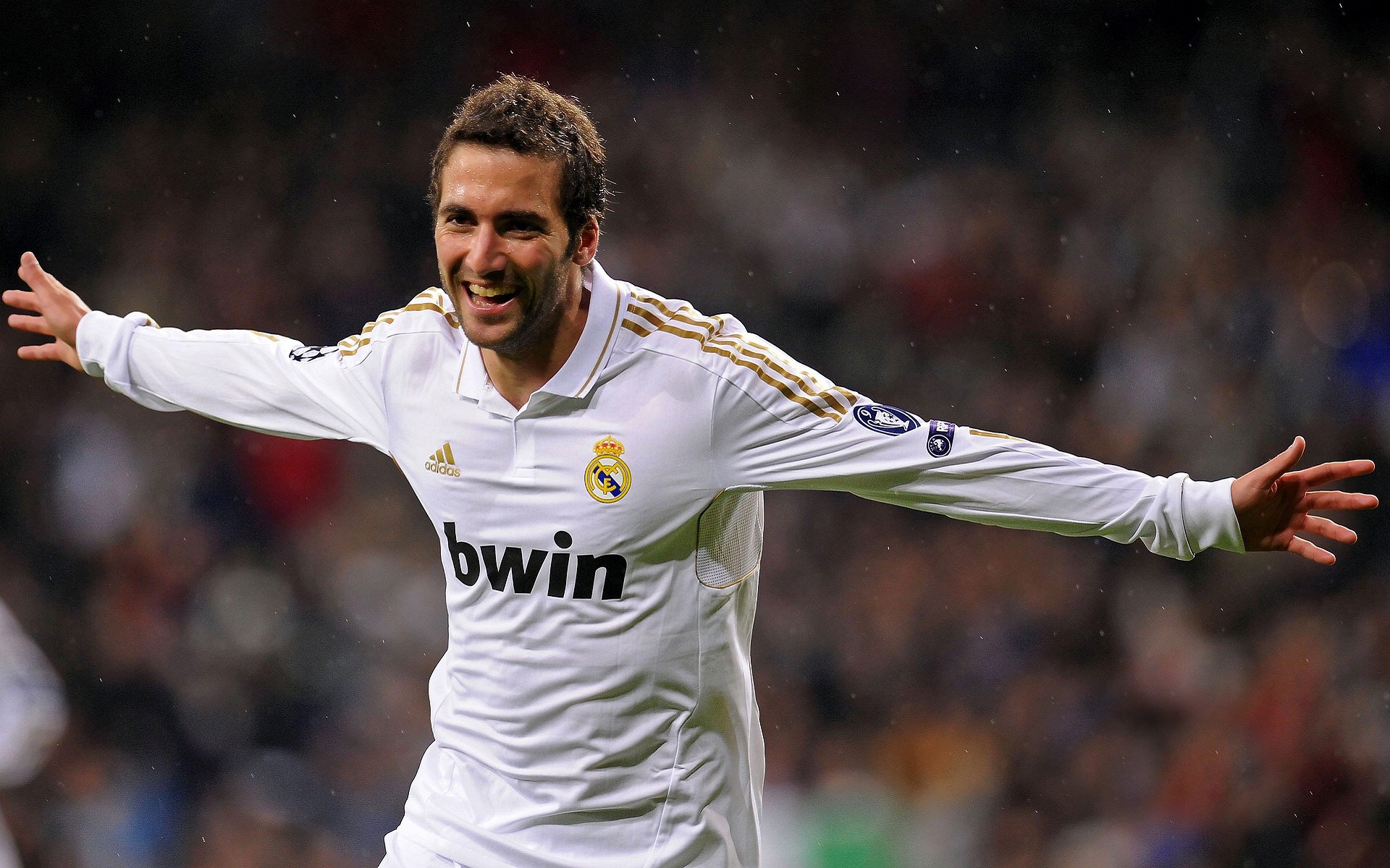 五大联赛是否调整中卫横移范围增加防守覆盖半径,中卫球员