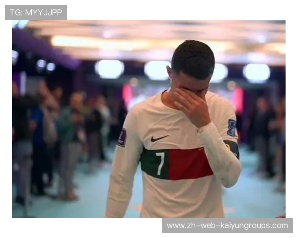 C罗停球转身抽射晃开防守，葡萄牙后场哀嚎